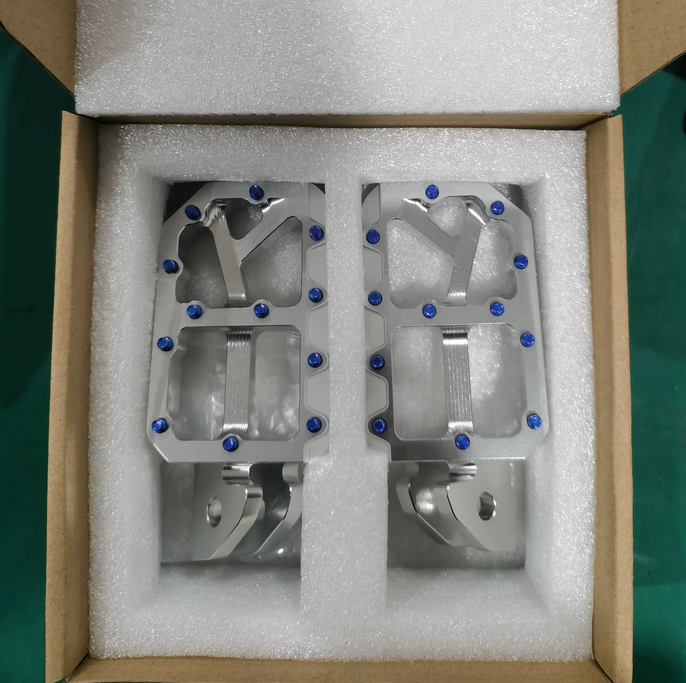 Chrome Heavy-Duty Aluminum Foot Pegs